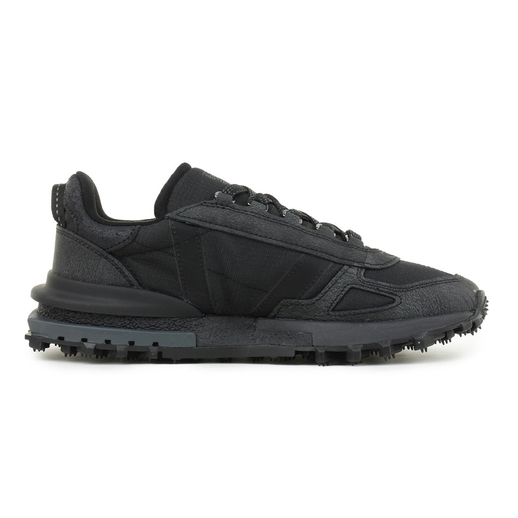 Lacoste "Triple Black"