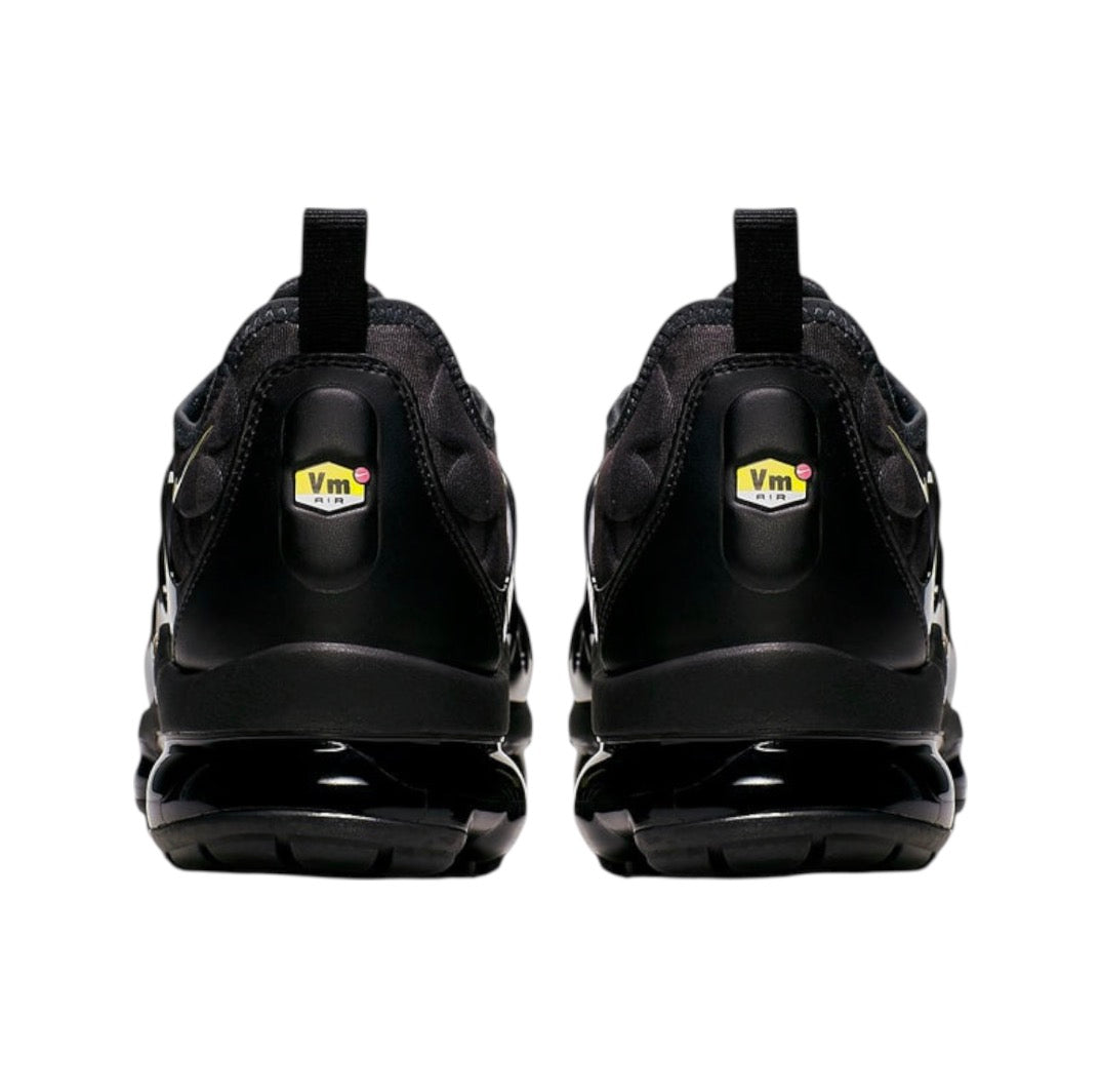 Nike Air Vapormax Plus "Black Metalic Gold"