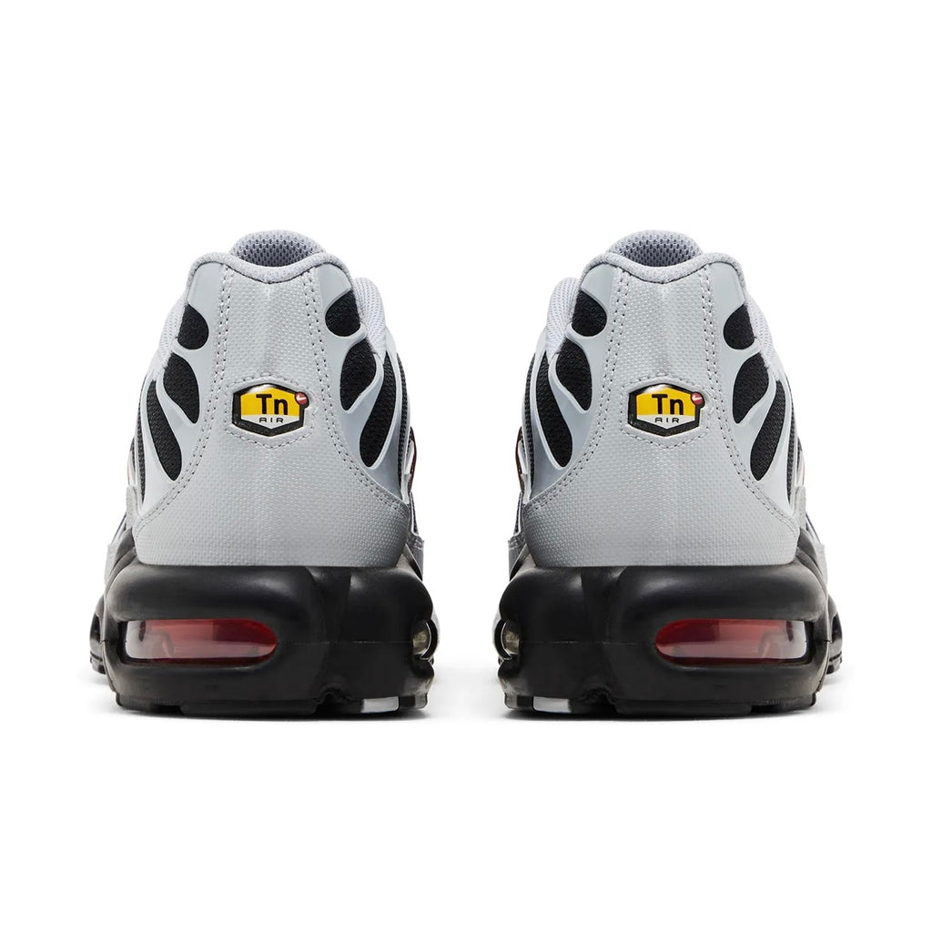Nike TN "Wolf Grey - Picante Red"