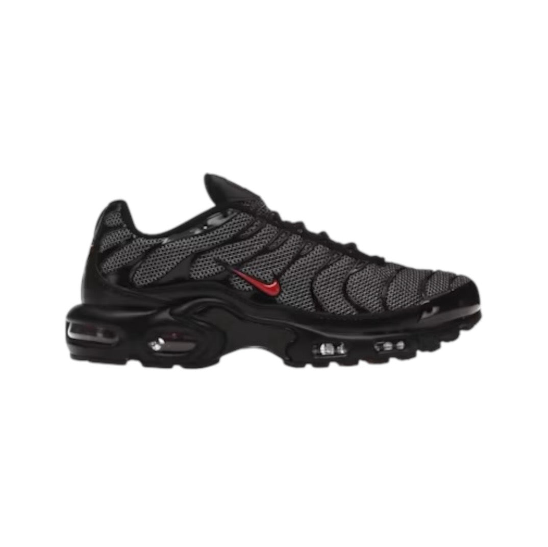 Nike TN "Black University Red"